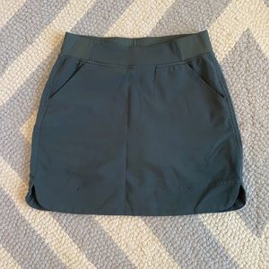 Grey athletic skirt with built in shorts